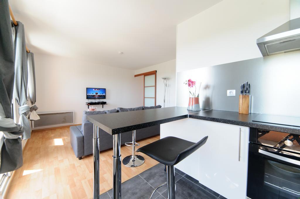 Le Marnois-Gare Apartment Нуази-ле-Гран Стая снимка