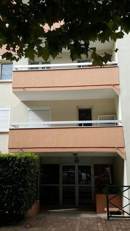 Le Marnois-Gare Apartment Нуази-ле-Гран Екстериор снимка